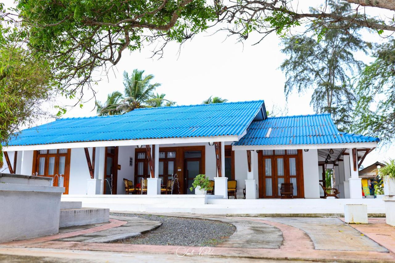 Ceylonta Beach Resort And Spa Hambantota Exterior foto