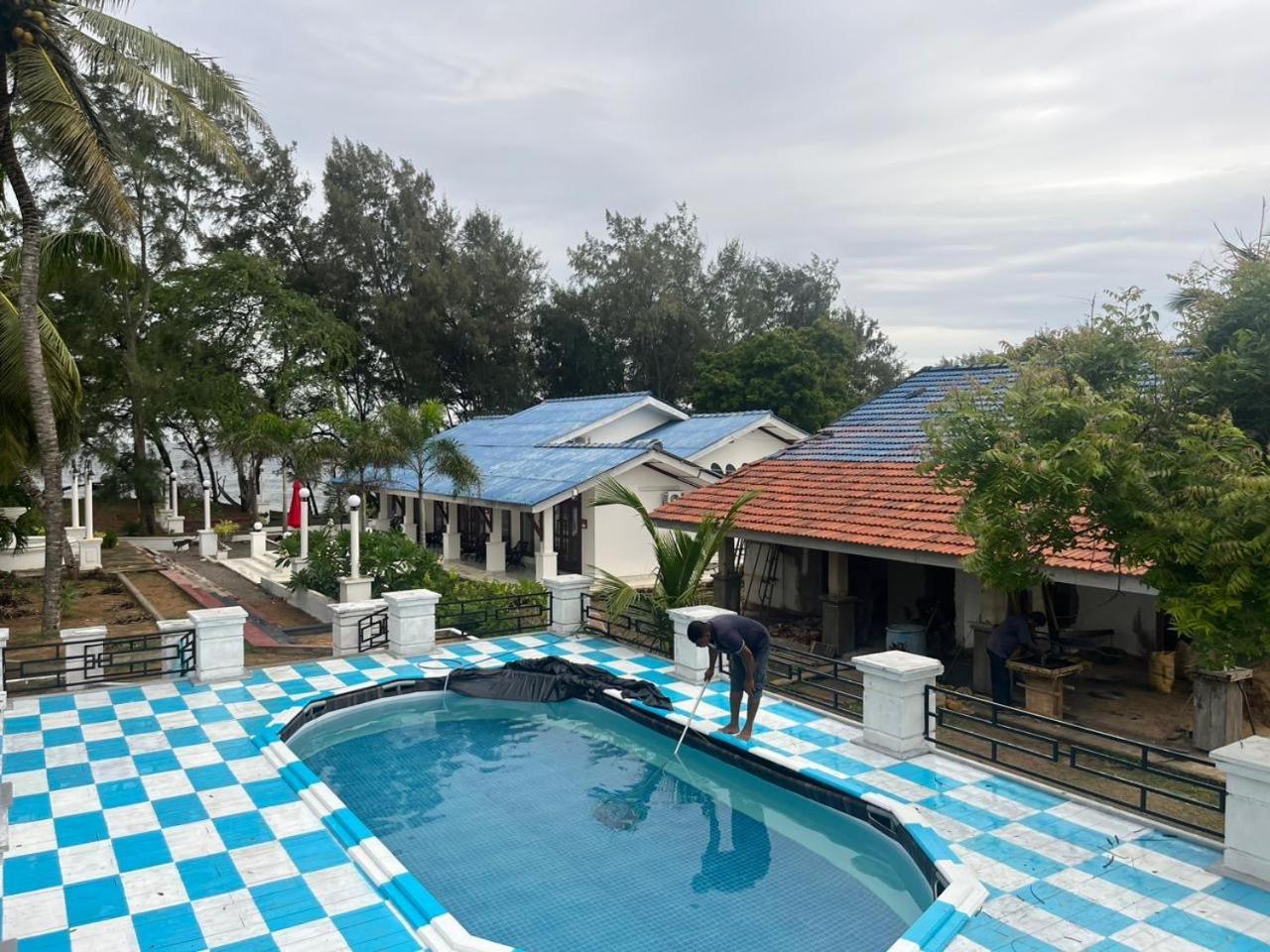 Ceylonta Beach Resort And Spa Hambantota Exterior foto